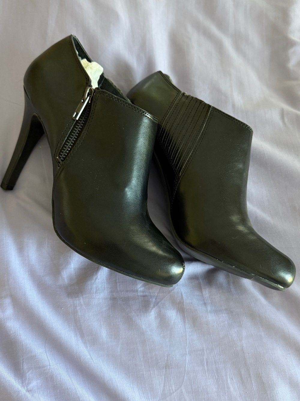 Nine & Co. Black High-Heel Ankle Booties with Side Zip